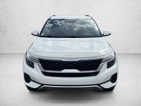Used 2023 Kia Seltos S w/ Navigation Package image 2