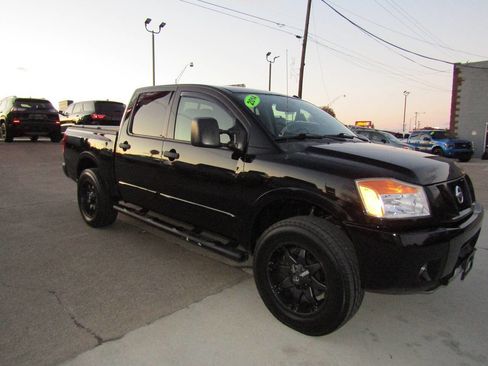Used 2014 Nissan Titan PRO-4X image 7