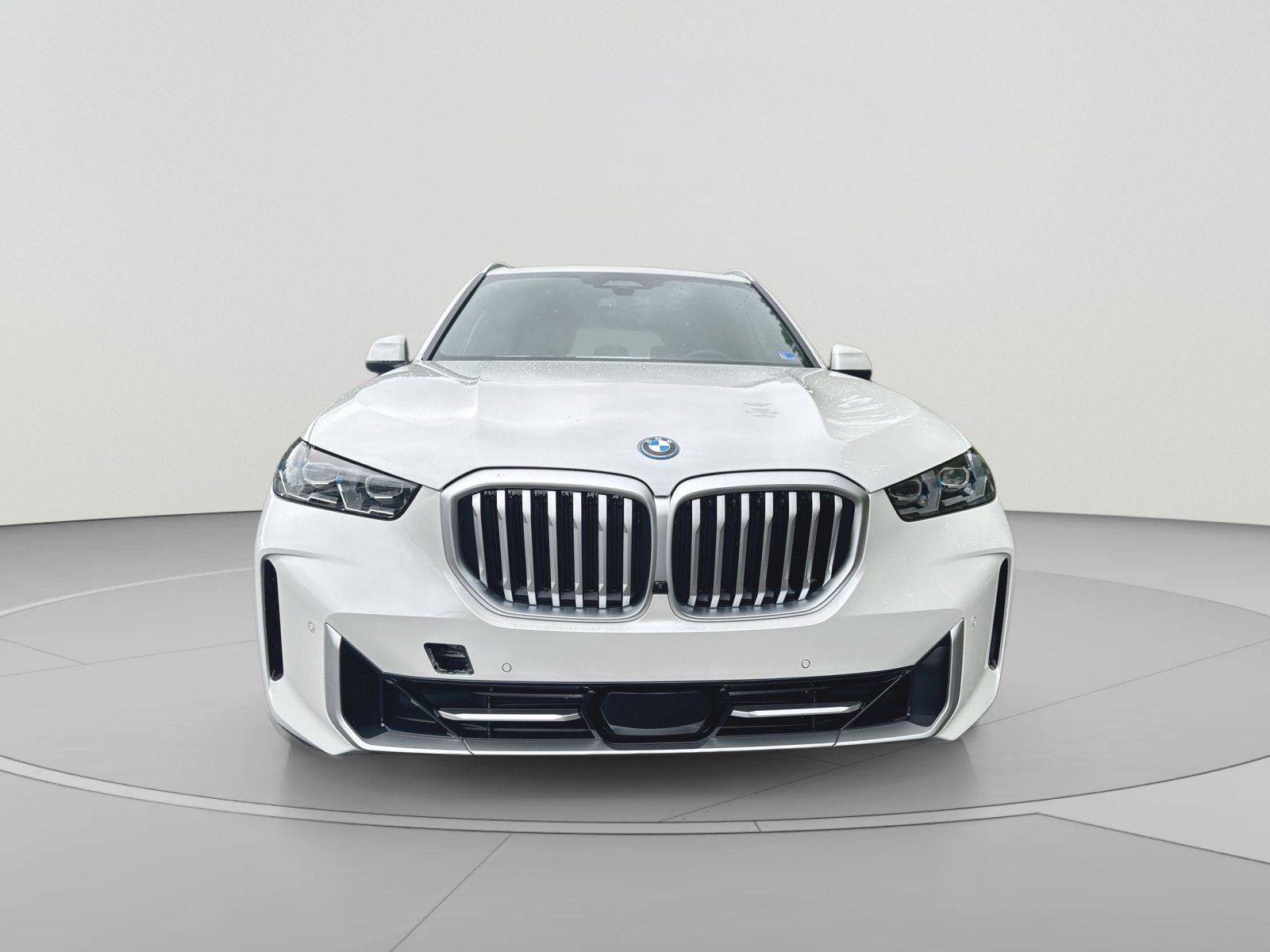 New 2026 BMW X5 xDrive50e AWD/4WD image 4