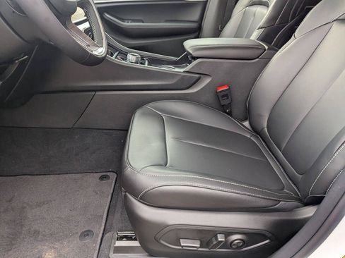 New 2026 Jeep Grand Cherokee Limited RWD image 13