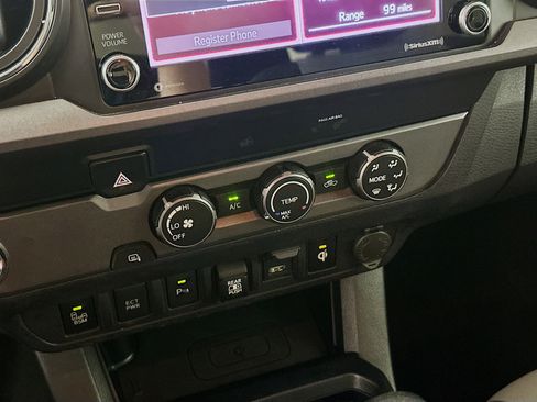 Used 2020 Toyota Tacoma TRD Off-Road w/ Technology Package RWD image 23