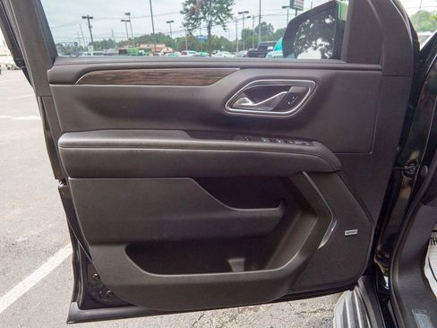Used 2021 Chevrolet Tahoe LT AWD/4WD image 17