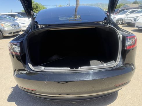 Used 2022 Tesla Model 3 Long Range AWD/4WD image 17