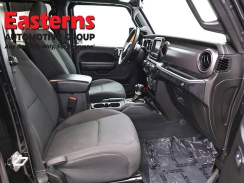 Used 2023 Jeep Wrangler Unlimited w/ Cold Weather Group AWD/4WD image 24
