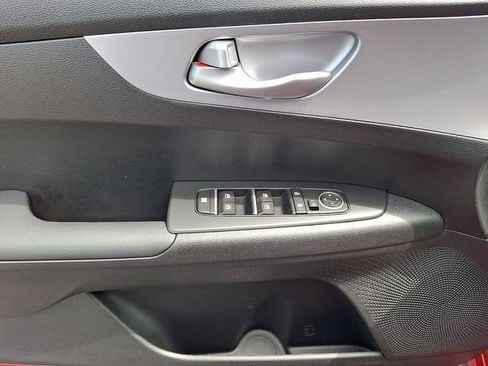Used 2024 Kia Forte LXS w/ LXS Technology Package FWD image 12