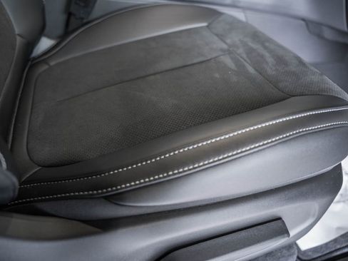 New 2025 Jeep Grand Cherokee Altitude image 33