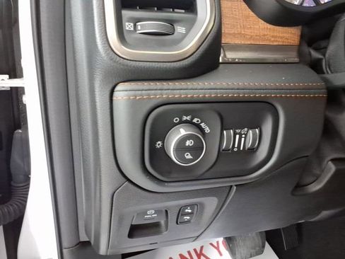 Used 2019 RAM 1500 Limited AWD/4WD image 17