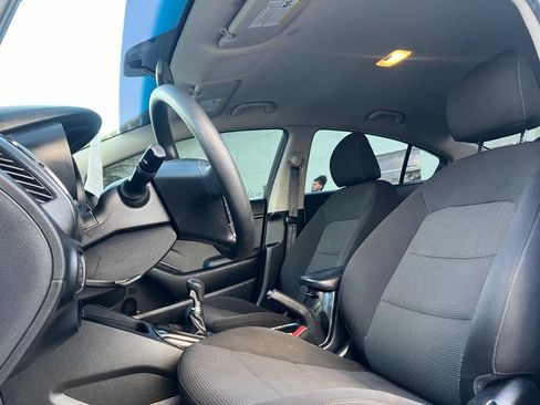 Used 2018 Kia Forte LX FWD image 17