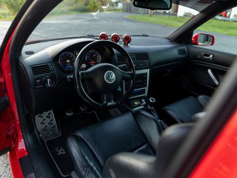 Used 2004 Volkswagen R32 image 20