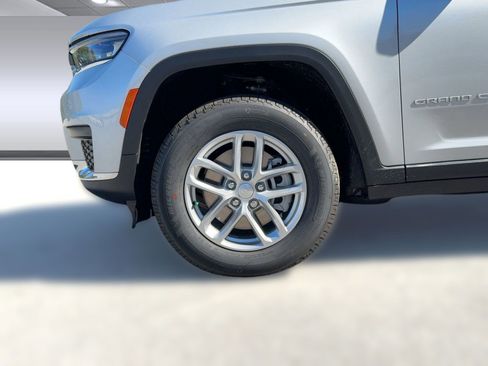 New 2025 Jeep Grand Cherokee L Laredo w/ Luxury Tech Group I image 10