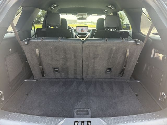 Used 2025 Ford Explorer ST-Line AWD/4WD image 35