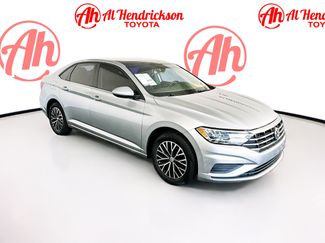 Used 2019 Volkswagen Jetta SE image 1