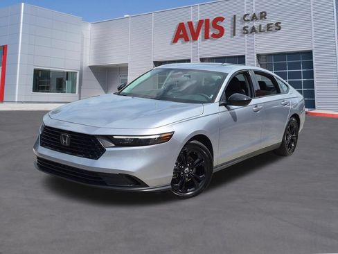 Used 2025 Honda Accord SE image 1
