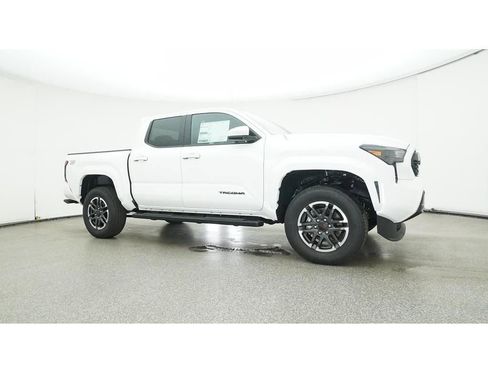 Used 2024 Toyota Tacoma TRD Sport image 29