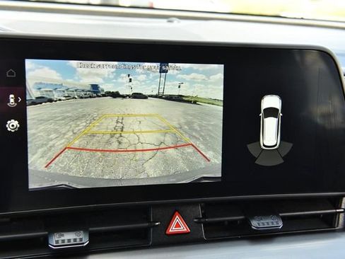 Used 2023 Kia Sportage EX FWD image 12