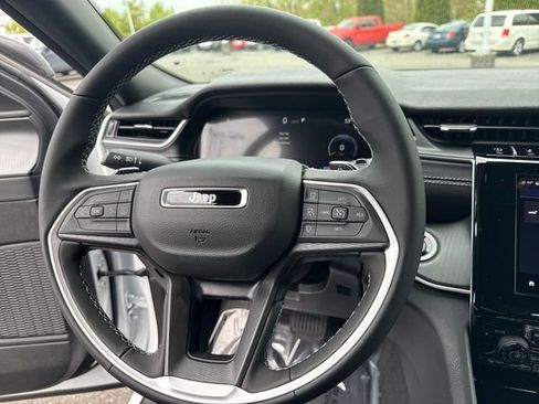 New 2026 Jeep Grand Cherokee Laredo X AWD/4WD image 21