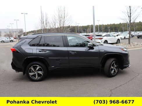 Used 2024 Toyota RAV4 SE image 8