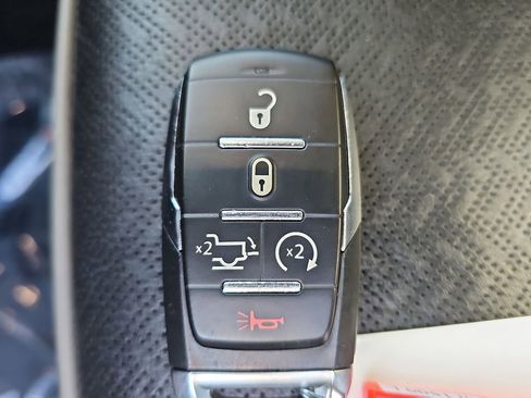 Used 2020 RAM 1500 Laramie image 34