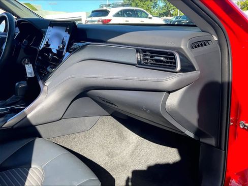 Used 2023 Toyota Camry SE image 17