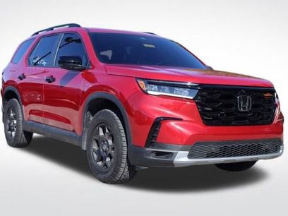 Used 2025 Honda Pilot TrailSport