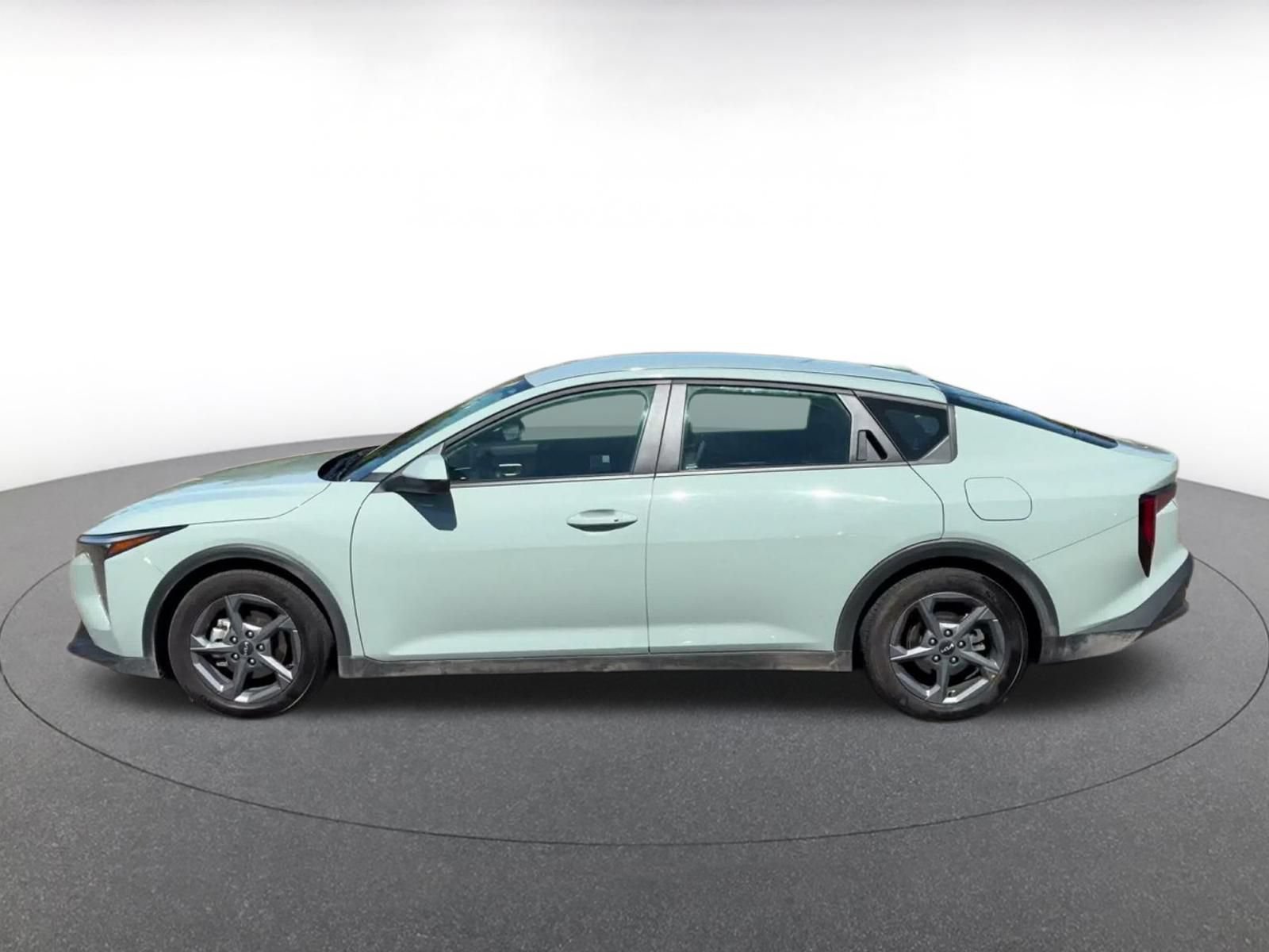 Used 2026 Kia K4 FWD image 8