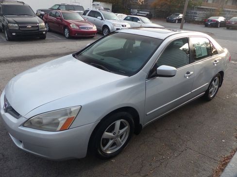 Used 2005 Honda Accord EX image 29
