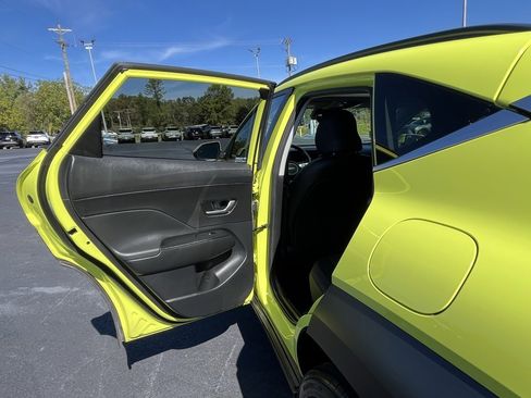 Used 2024 Hyundai Kona Limited image 14
