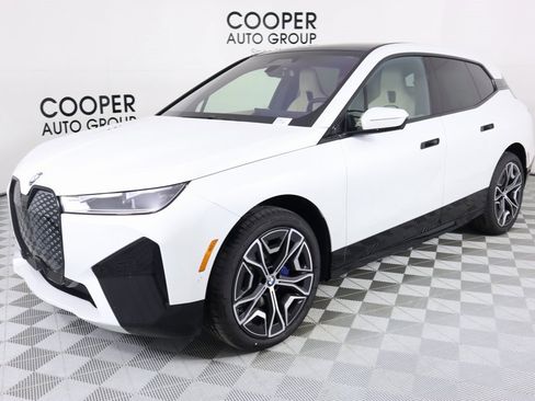 New 2025 BMW iX xDrive50 w/ Premium Package image 10