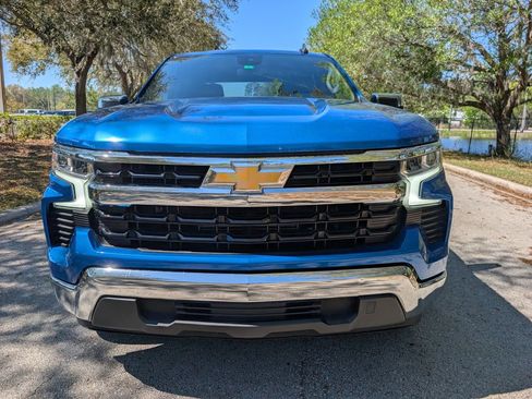 Used 2022 Chevrolet Silverado 1500 LT RWD image 2