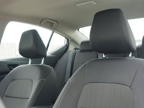 Used 2024 Nissan Altima 2.5 SV FWD image 11