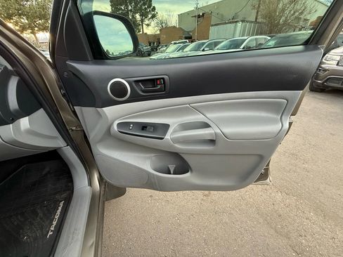 Used 2014 Toyota Tacoma 4x4 Double Cab w/ TRD Off-Road Package image 24