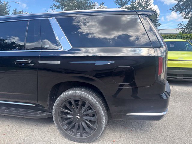 Used 2023 Cadillac Escalade ESV Premium Luxury AWD/4WD image 8