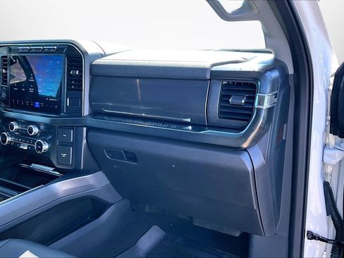 Used 2024 Ford F250 Lariat w/ Lariat Ultimate Package AWD/4WD image 14