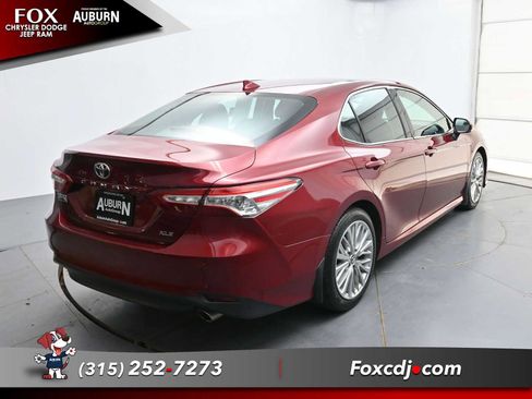 Used 2018 Toyota Camry XLE w/ Audio Package FWD image 16