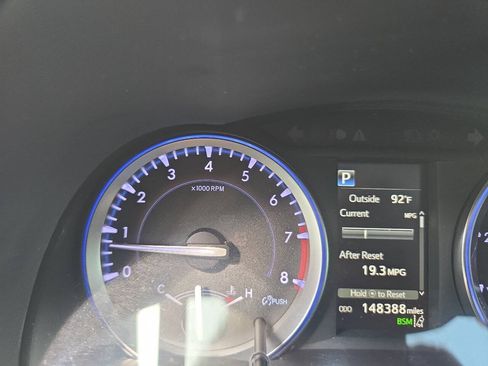 Used 2018 Toyota Highlander XLE AWD/4WD image 38