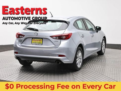 Used 2017 MAZDA MAZDA3 Sport FWD image 5
