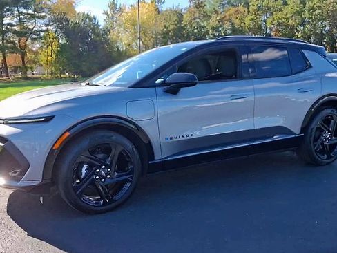 New 2026 Chevrolet Equinox EV RS image 8