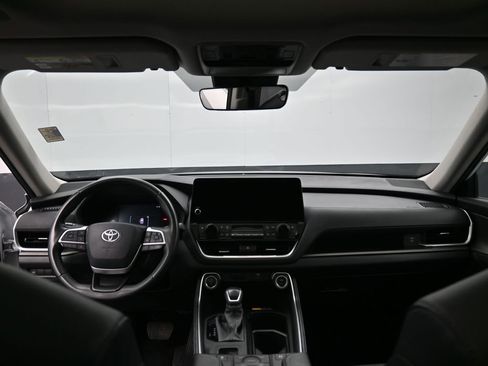 Used 2024 Toyota Grand Highlander XLE image 22