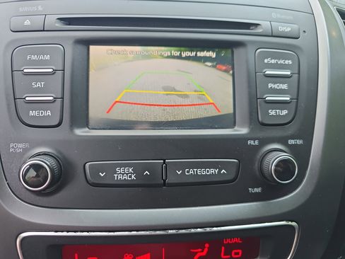 Used 2015 Kia Sorento EX FWD image 21