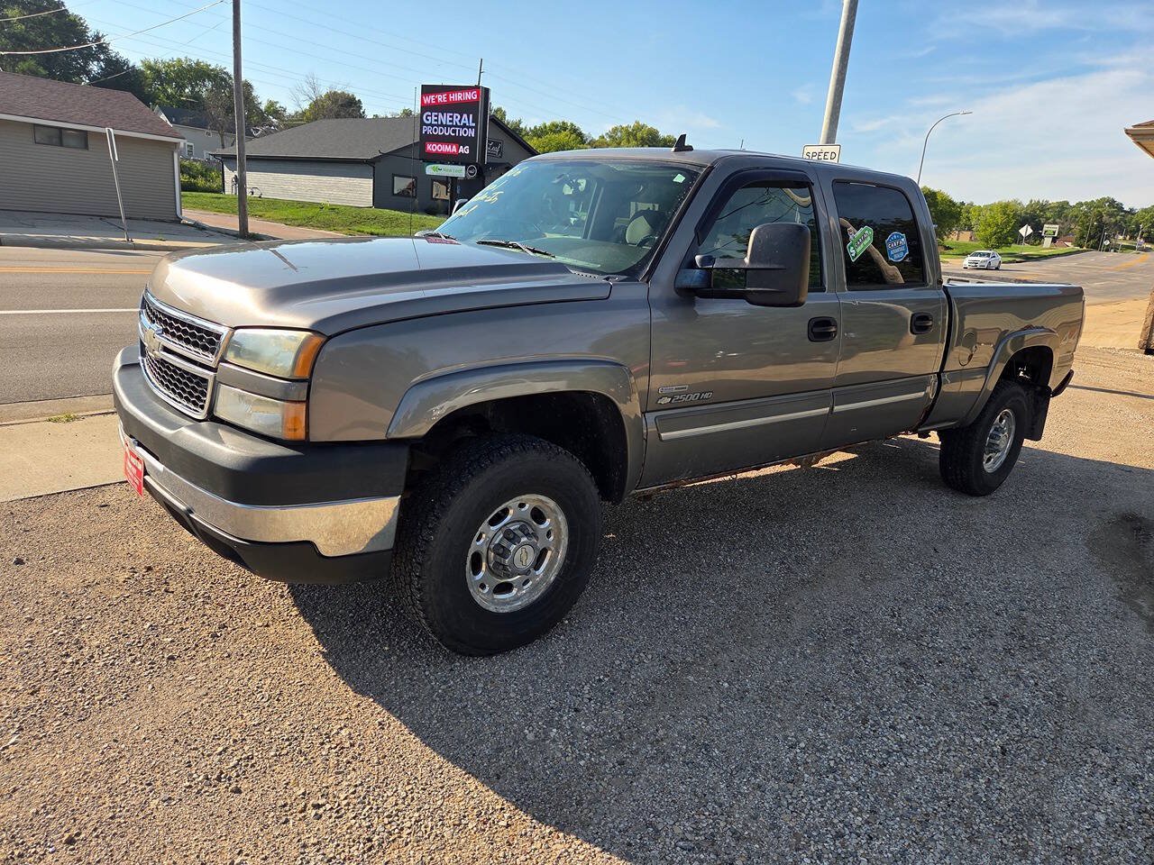 Used 2006 Chevrolet Silverado 2500 LT w/ Heavy-Duty Power Package AWD/4WD image 18