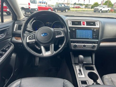 Used 2016 Subaru Outback 3.6R Limited image 18