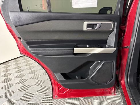 Used 2020 Ford Explorer XLT RWD image 46
