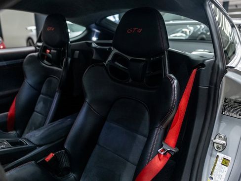 Used 2016 Porsche Cayman GT4 image 5