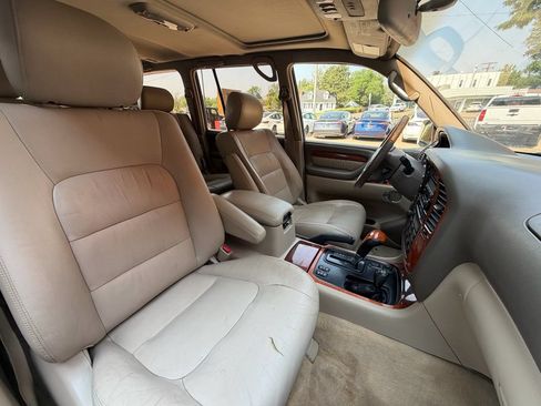Used 2001 Lexus LX 470 4WD image 4