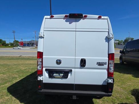 New 2026 RAM ProMaster 1500 w/ Convenience Group FWD image 3