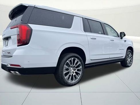 New 2026 GMC Yukon XL Denali w/ Denali Reserve Package image 5