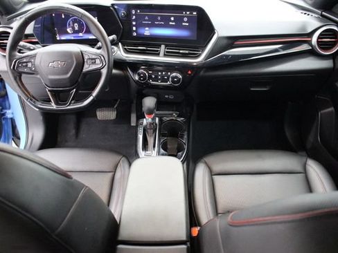 Used 2024 Chevrolet Trax RS w/ Driver Confidence Package FWD image 11