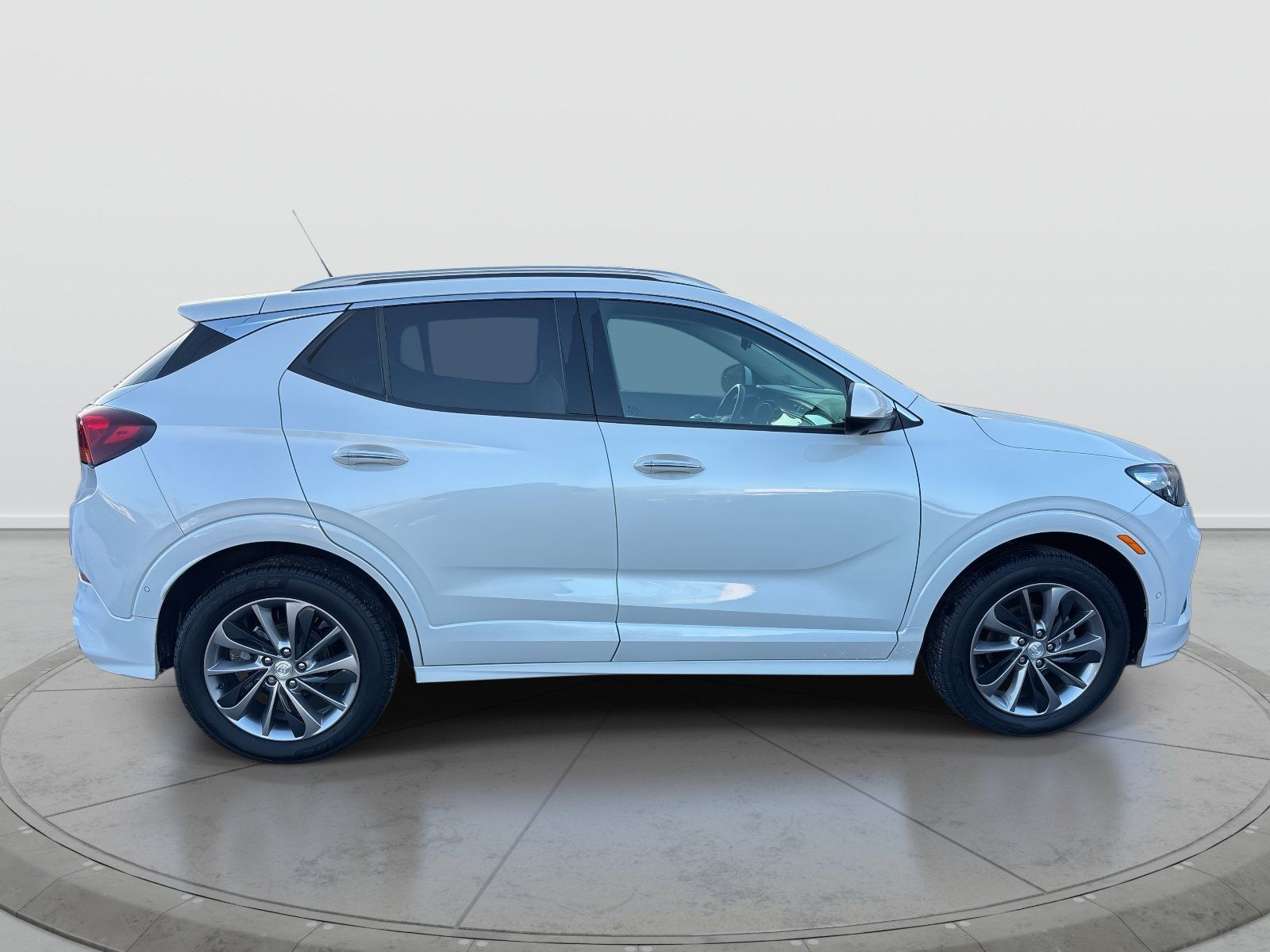 Used 2020 Buick Encore GX Essence w/ Experience Buick Package AWD/4WD image 5