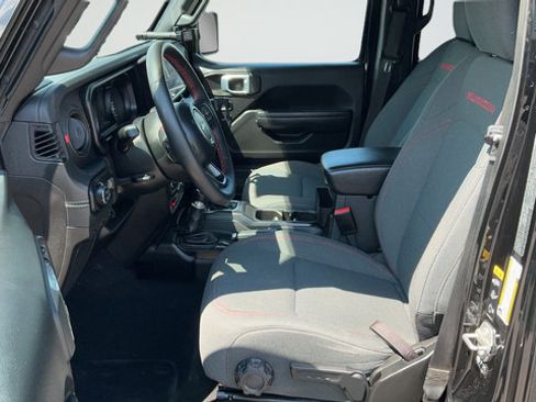 Used 2024 Jeep Gladiator Rubicon w/ Safety Group AWD/4WD image 19