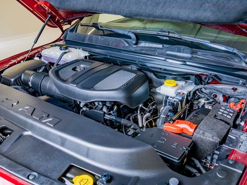 Used 2025 RAM 1500 Laramie w/ Laramie Southwest Edition image 40